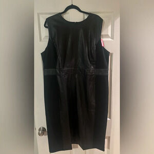 Plus Size‎ SPANX Leather Like Combo Sheath
Stretch Bodycon Dress NWT. Size 3X.